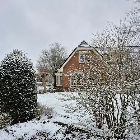 Semesterbostad Luxe Vakantiehuis Met Airco Op Veluwe Met Tuin In Barneveld Barneveld